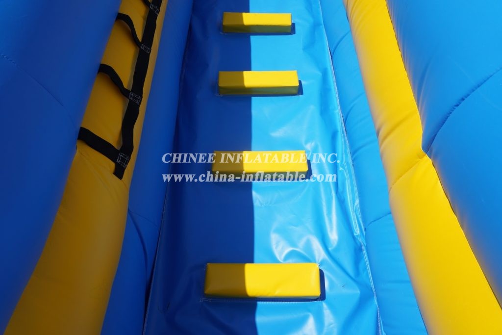 T8-3814 Minions Themed Inflatable Dry Slide